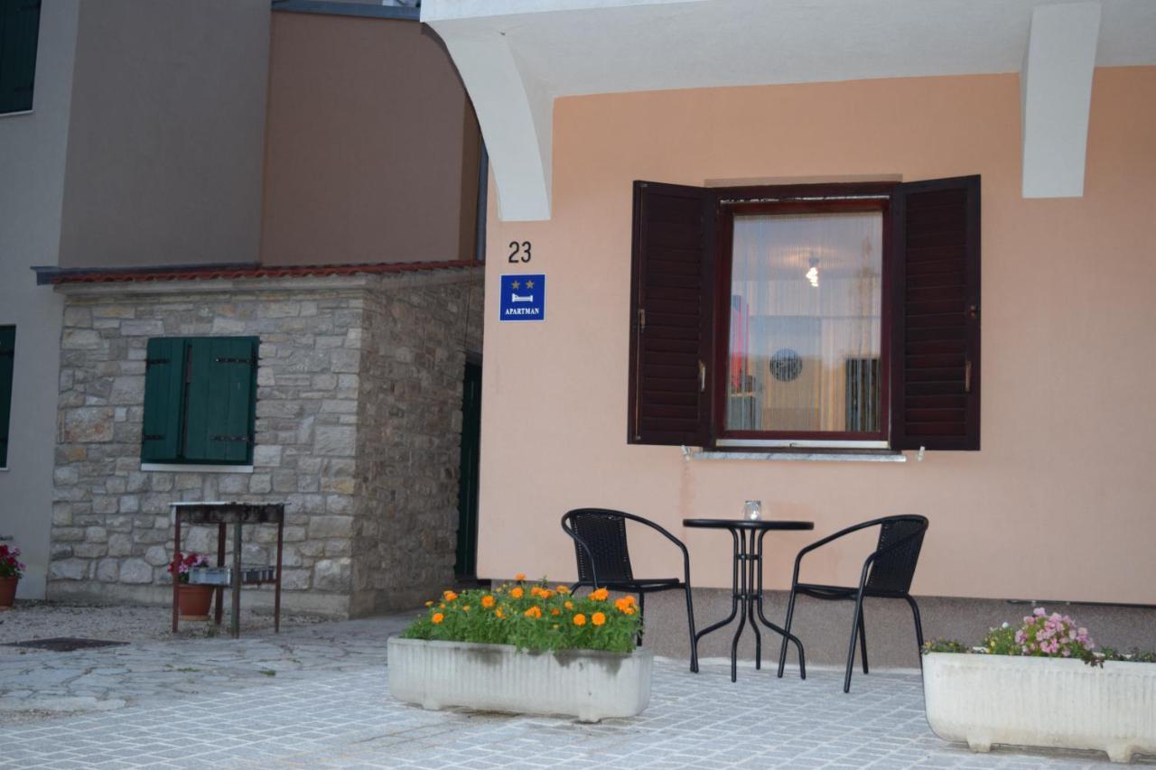 Apartman Nino Novigrad  Exterior foto