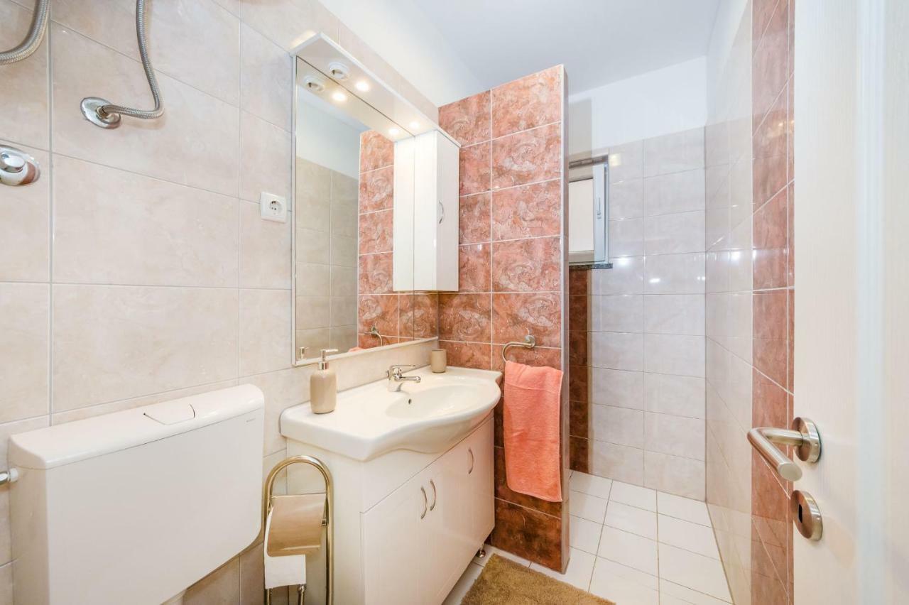 Apartman Nino Novigrad  Exterior foto