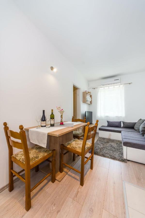 Apartman Nino Novigrad  Exterior foto